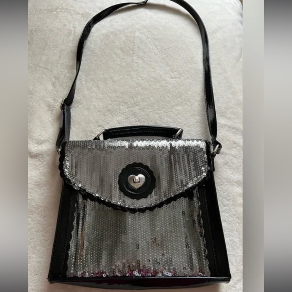 🌸BETSEY JOHNSON ALL BLACK SEQUIN BAG 🌸
